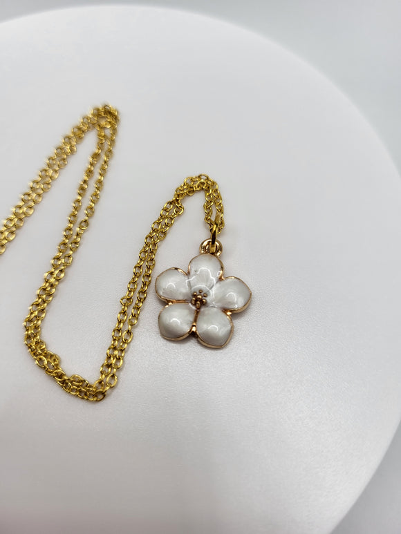 Snow Petal Elegance Necklace-Gold Plated Chain