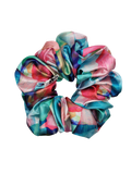 Azalea Chibi XXL Oversize Scrunchie is luxury for your hair. The stunning colors are sure to get you noticed. This XXL scrunchie is the silky allure of satin. This handmade satin scrunchie is a tribute to classic elegance, crafted to seamlessly combine comfort and style for a touch of sophistication in your hair accessory collection.